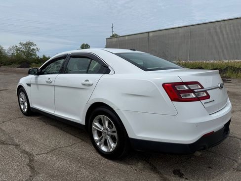 Used 2013 Ford Taurus SEL AWD/4WD image 4