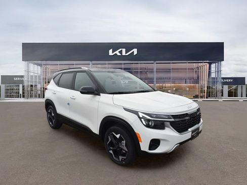 New 2026 Kia Seltos S FWD image 11