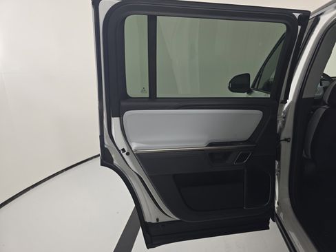 Used 2023 Rivian R1S Adventure image 13