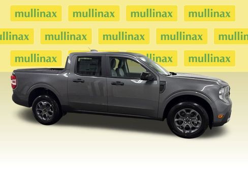 New 2025 Ford Maverick XLT w/ XLT Luxury Package image 2