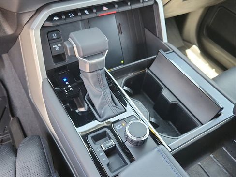 Used 2025 Toyota Tundra Platinum image 24