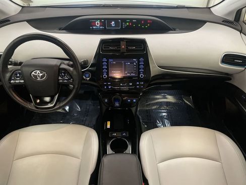Used 2022 Toyota Prius XLE image 13