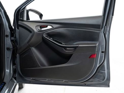 Used 2016 Ford Focus RS image 28