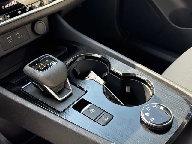 New 2026 Nissan Rogue Dark Armor AWD/4WD image 30