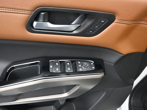 Certified 2023 Nissan Pathfinder Platinum image 12