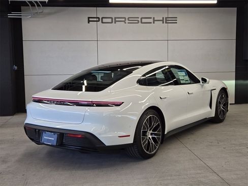 Used 2025 Porsche Taycan Base image 6