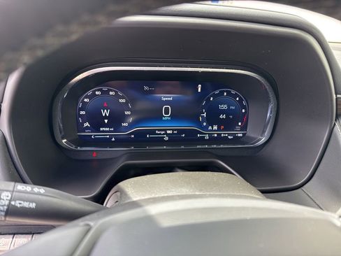 Used 2024 Chevrolet Suburban Premier AWD/4WD image 14
