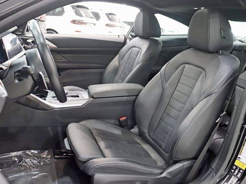 Used 2023 BMW 440i xDrive M440i xDrive w/ Premium Package image 27