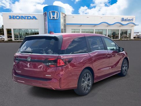 Used 2026 Honda Odyssey Touring image 5
