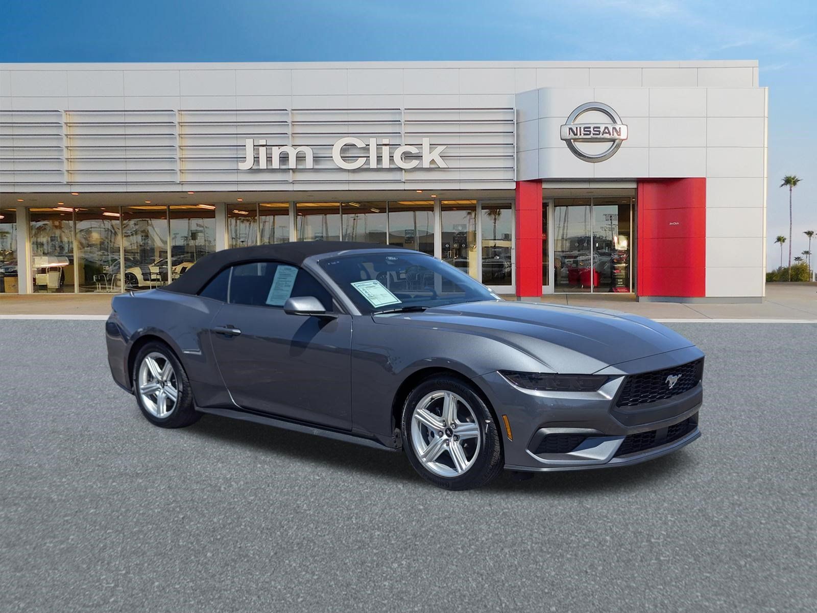Used 2026 Ford Mustang Convertible RWD image 1