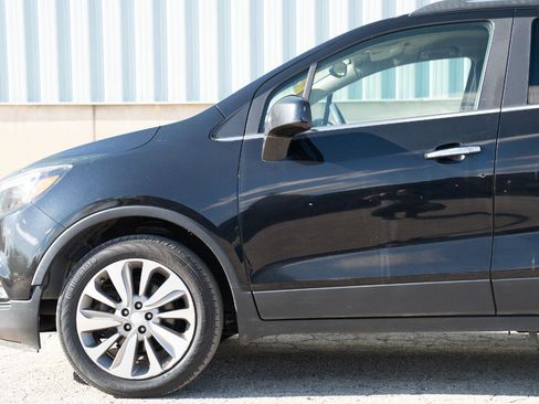 Used 2020 Buick Encore Preferred w/ Safety Package FWD image 7