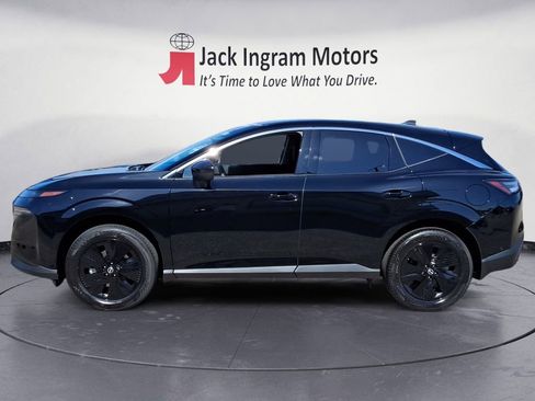 New 2025 Nissan Murano SV image 2