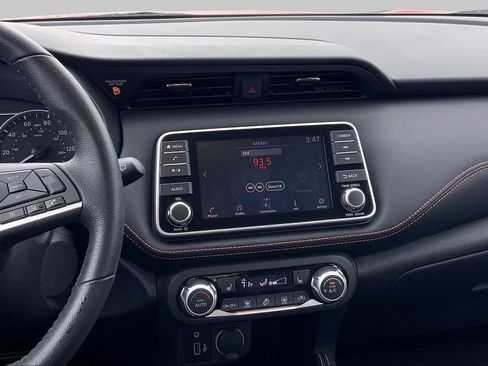 Used 2020 Nissan Kicks SR w/ SR Premium Package FWD image 7