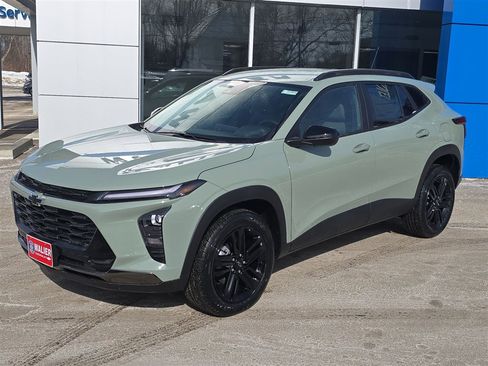 New 2026 Chevrolet Trax ACTIV image 1