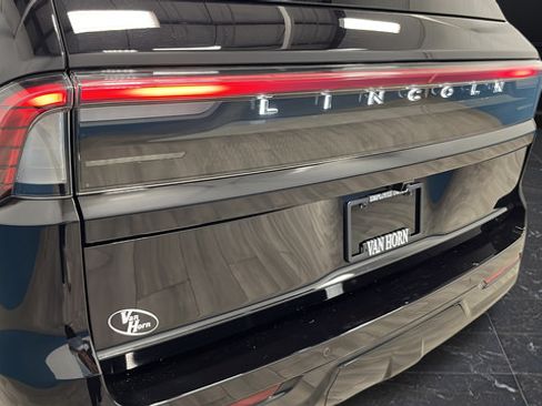 Used 2025 Lincoln Navigator L Reserve w/ Jet Appearance Package AWD/4WD image 44
