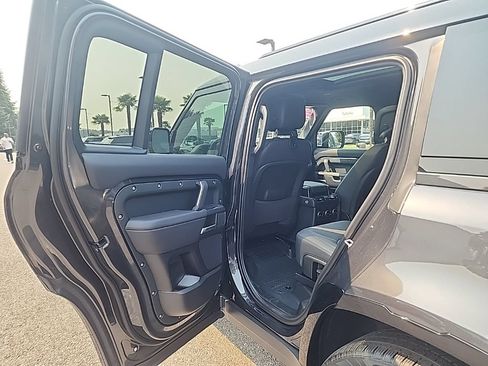 New 2026 Land Rover Defender 130 X-Dynamic SE AWD/4WD image 15