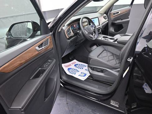 Used 2026 Volkswagen Atlas SE AWD/4WD image 40