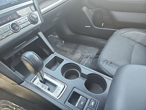 Used 2016 Subaru Outback 2.5i Limited image 27