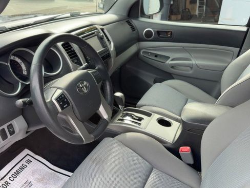 Used 2013 Toyota Tacoma 4x4 Double Cab w/ TRD Sport Pkg image 9