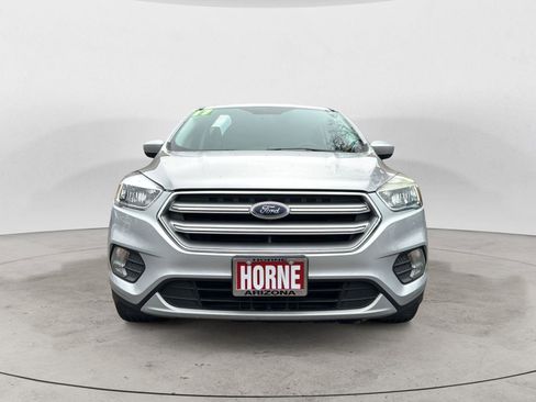 Used 2017 Ford Escape SE image 2