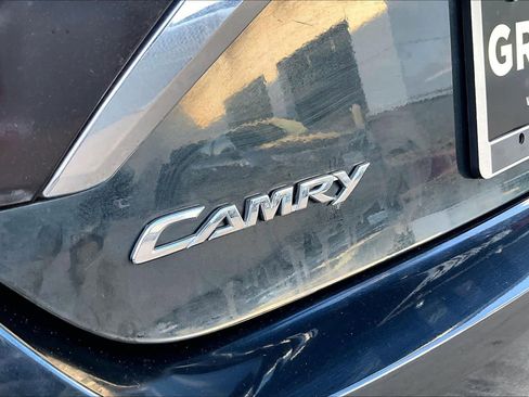 Used 2016 Toyota Camry LE FWD image 30