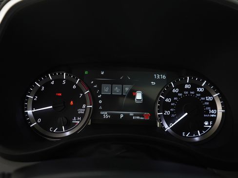 Used 2025 Toyota Highlander XLE AWD/4WD image 32