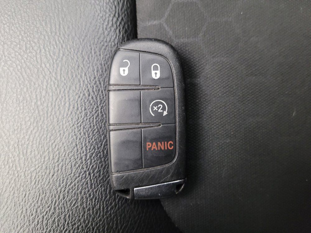 Used 2018 Jeep Compass Latitude w/ Popular Equipment Group FWD image 32