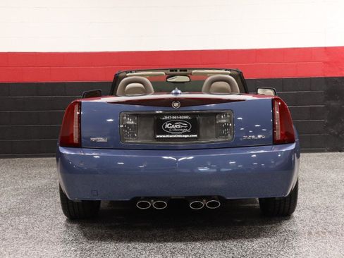 Used 2005 Cadillac XLR RWD image 29