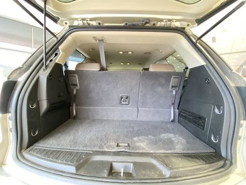 Used 2014 GMC Acadia SLT image 26