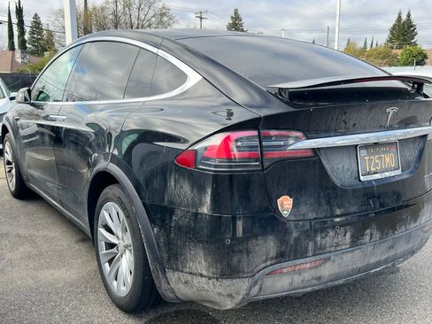 Used 2019 Tesla Model X Long Range image 4