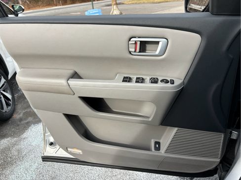 Used 2011 Honda Pilot EX-L image 23