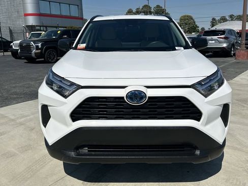 Used 2024 Toyota RAV4 LE image 22