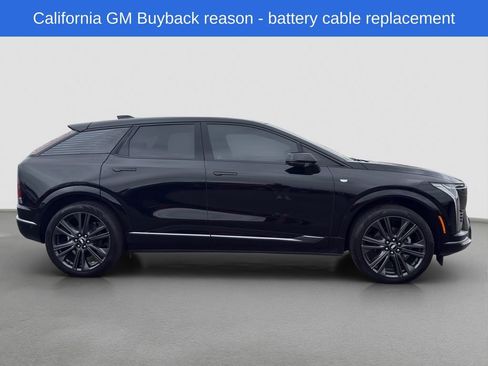 Used 2025 Cadillac Optiq Sport 2 AWD/4WD image 7