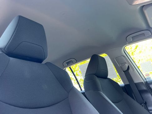 Certified 2022 Toyota RAV4 LE AWD/4WD image 18