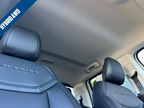 New 2025 Ford Maverick Lariat w/ Black Appearance Package image 17