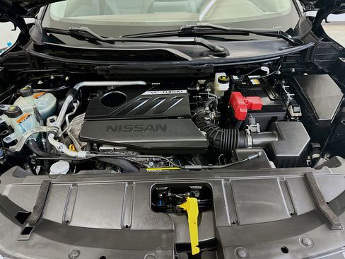 Used 2023 Nissan Rogue SV image 33