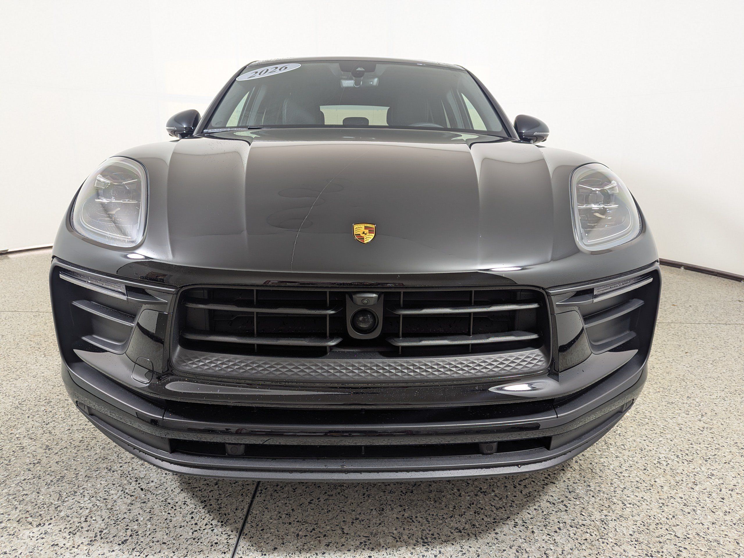 Used 2026 Porsche Macan AWD/4WD image 2