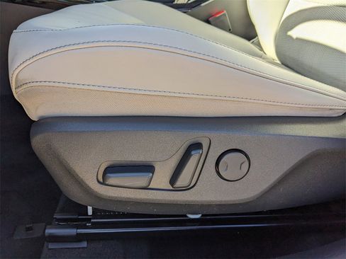 Certified 2025 Kia Niro EX image 21