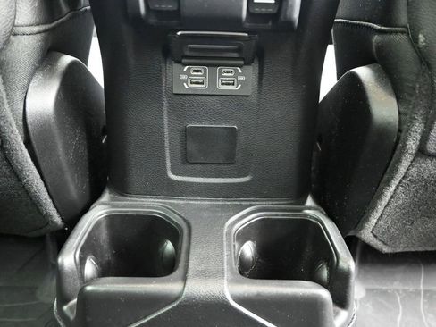 Used 2022 Jeep Gladiator Rubicon w/ LED Lighting Group AWD/4WD image 11