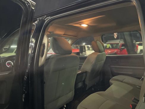 Used 2015 RAM 3500 Tradesman w/ Chrome Appearance Group image 22