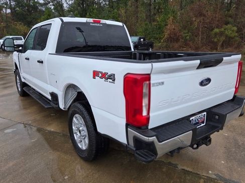 Used 2023 Ford F250 XLT w/ FX4 Off-Road Package image 3