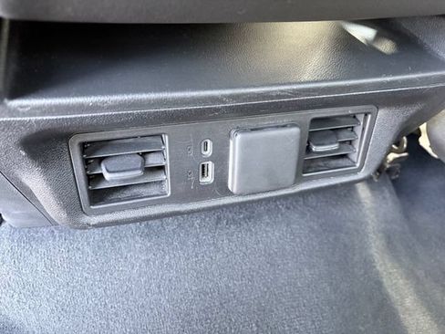 Used 2025 GMC Sierra 1500 SLT RWD image 9