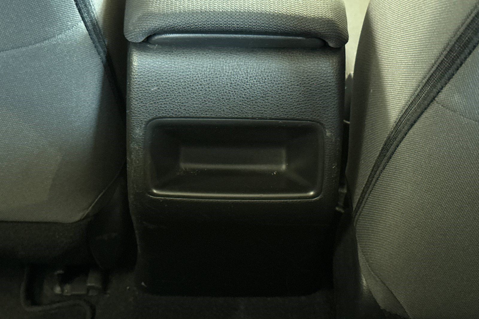 Used 2020 Toyota Corolla LE FWD image 16