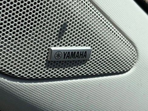 Used 2025 Mitsubishi Outlander SEL image 14