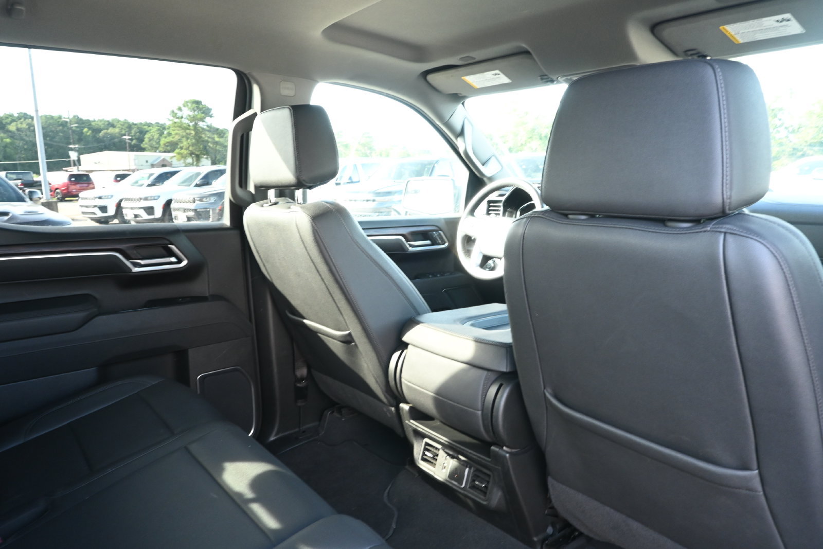 Used 2025 GMC Sierra 1500 SLT AWD/4WD image 23