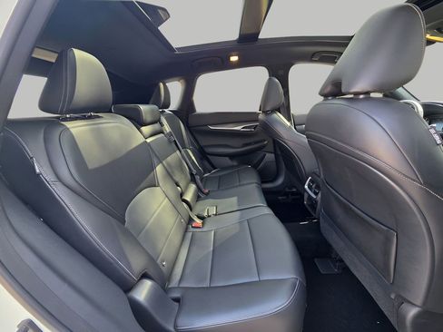 Used 2022 INFINITI QX50 Luxe w/ Appearance Package image 10