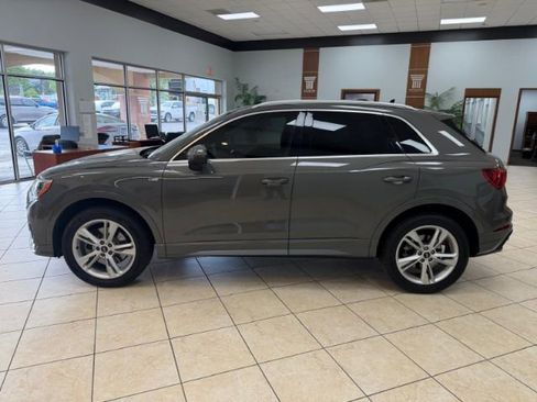 Used 2021 Audi Q3 2.0T Premium w/ Convenience Package AWD/4WD image 4