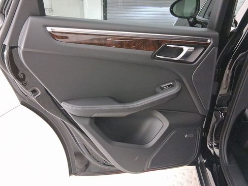 New 2026 Porsche Macan S image 32