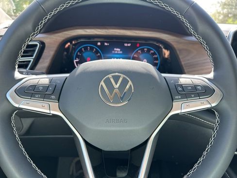 New 2026 Volkswagen Atlas SE image 24