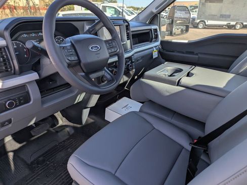 New 2026 Ford F550 image 18
